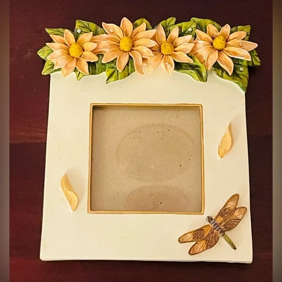 Floral Daisy Picture Frame with Dragonfly Accent 4x4 Picture Frame - Picture 2 of 8